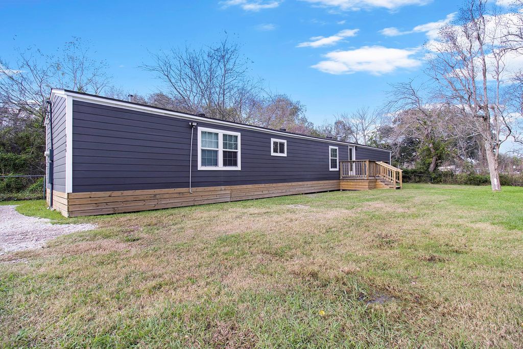 6506 N Martin Luther King Avenue, Hitchcock, TX 77563