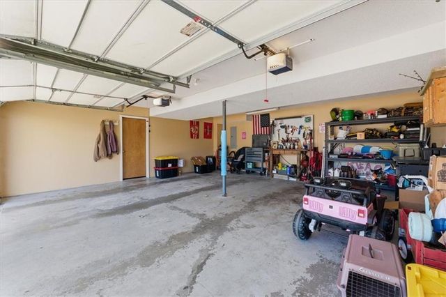 21921 Gracie Drive, Peculiar, MO 64078