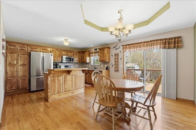 21921 Gracie Drive, Peculiar, MO 64078