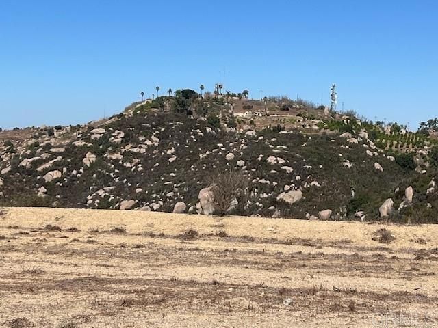 2477 WOODLAND HEIGHTS GLEN, Escondido, CA 92026