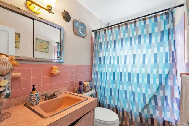 54 E 15th Street, South Huntington, NY 11746