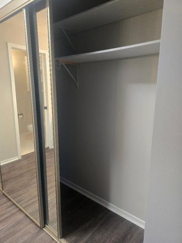 4710 58th Avenue N 106, Crystal, MN 55429