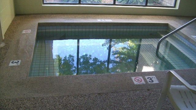 4710 58th Avenue N 106, Crystal, MN 55429