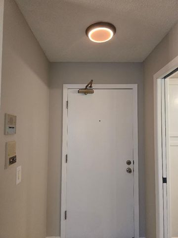 4710 58th Avenue N 106, Crystal, MN 55429