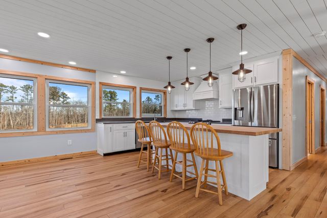 711 Lick Point Road, Sequatchie, TN 37374