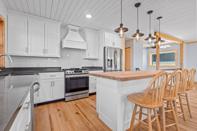 711 Lick Point Road, Sequatchie, TN 37374