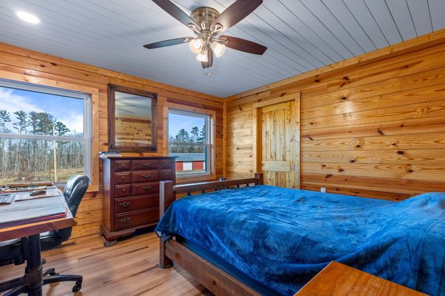 711 Lick Point Road, Sequatchie, TN 37374