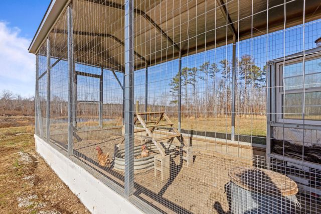 711 Lick Point Road, Sequatchie, TN 37374