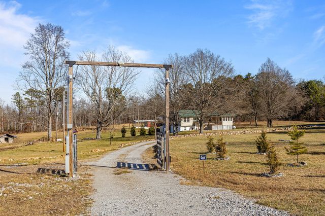 711 Lick Point Road, Sequatchie, TN 37374