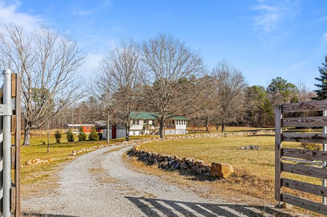 711 Lick Point Road, Sequatchie, TN 37374