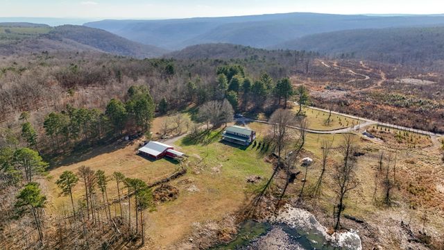 711 Lick Point Road, Sequatchie, TN 37374