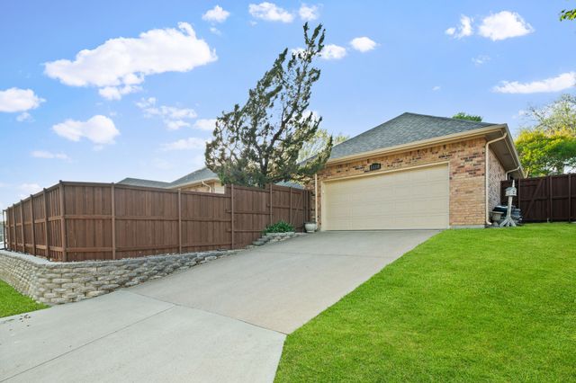 1110 Seminary Ridge, Garland, TX 75043