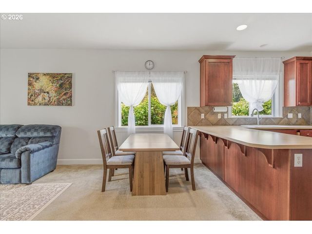 103 AVA Ct, St Helens, OR 97051