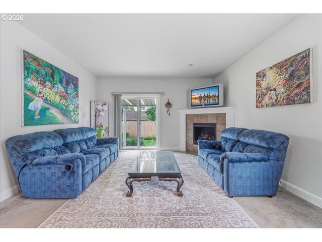 103 AVA Ct, St Helens, OR 97051