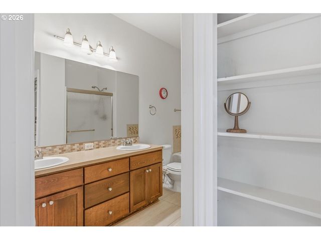 103 AVA Ct, St Helens, OR 97051