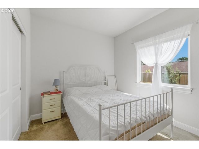 103 AVA Ct, St Helens, OR 97051