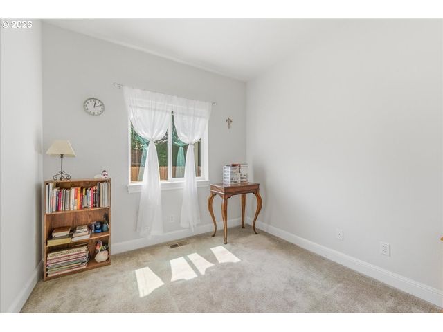 103 AVA Ct, St Helens, OR 97051