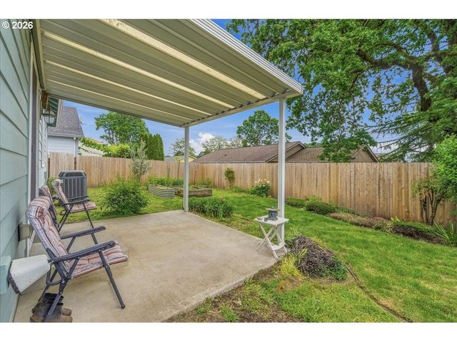 103 AVA Ct, St Helens, OR 97051