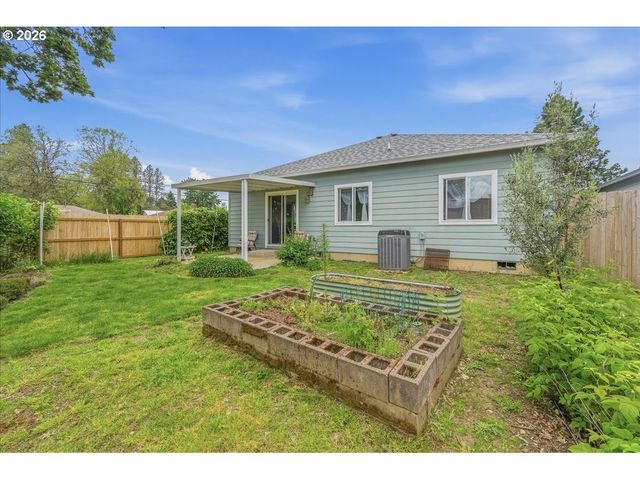 103 AVA Ct, St Helens, OR 97051