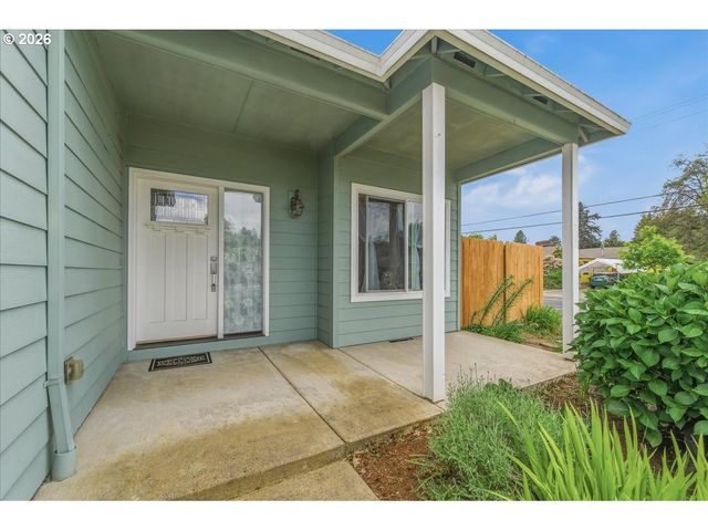 103 AVA Ct, St Helens, OR 97051