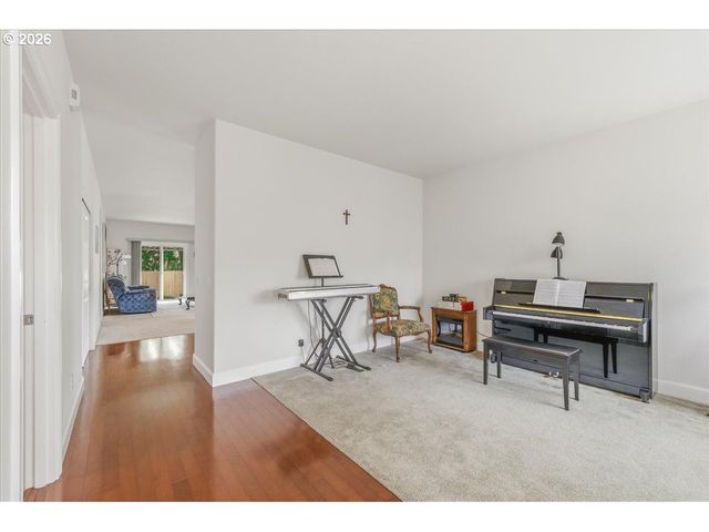 103 AVA Ct, St Helens, OR 97051