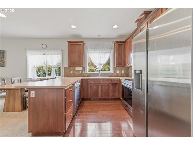 103 AVA Ct, St Helens, OR 97051