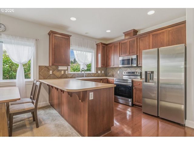 103 AVA Ct, St Helens, OR 97051
