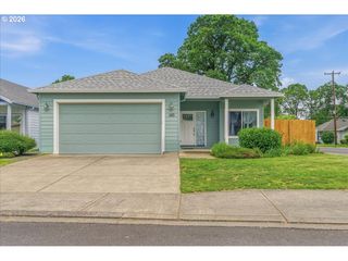 103 AVA Ct, St Helens, OR 97051