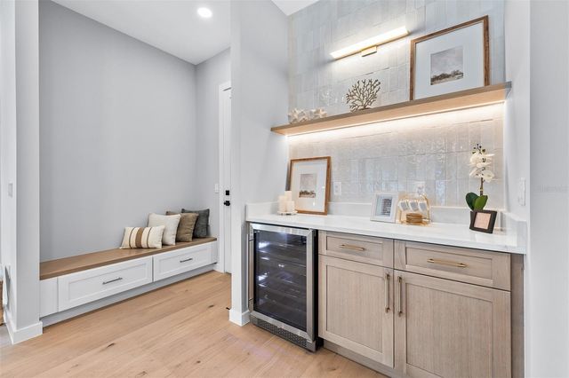 22 E STEELE STREET, Orlando, FL 32804