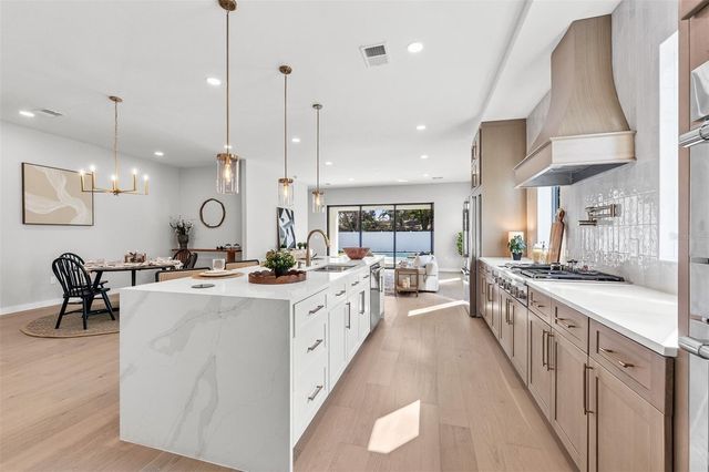 22 E STEELE STREET, Orlando, FL 32804