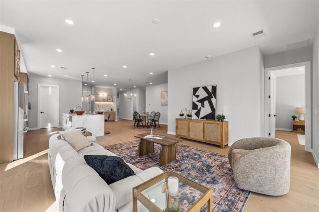 22 E STEELE STREET, Orlando, FL 32804