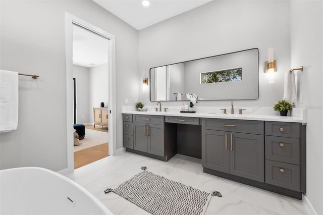 22 E STEELE STREET, Orlando, FL 32804