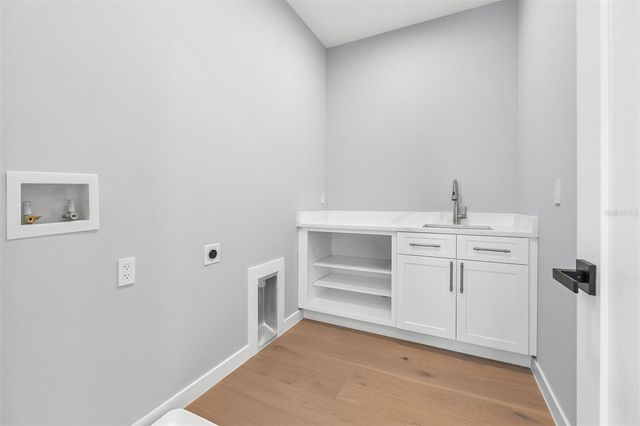 22 E STEELE STREET, Orlando, FL 32804