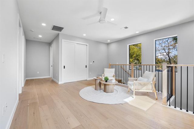 22 E STEELE STREET, Orlando, FL 32804