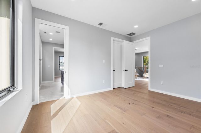 22 E STEELE STREET, Orlando, FL 32804