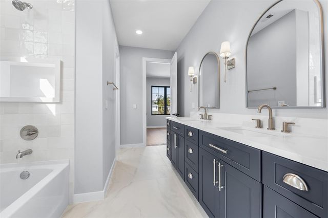 22 E STEELE STREET, Orlando, FL 32804