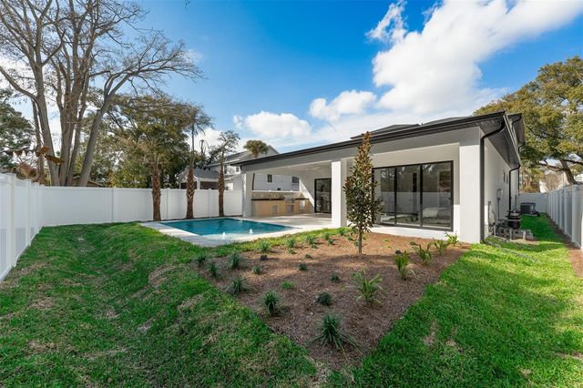 22 E STEELE STREET, Orlando, FL 32804