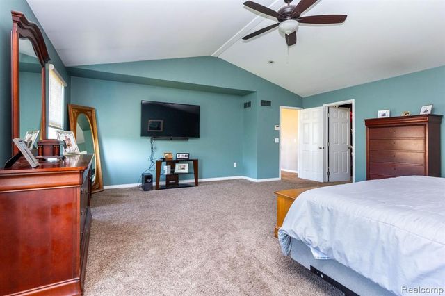 2110 Mayflower, Troy, MI 48085