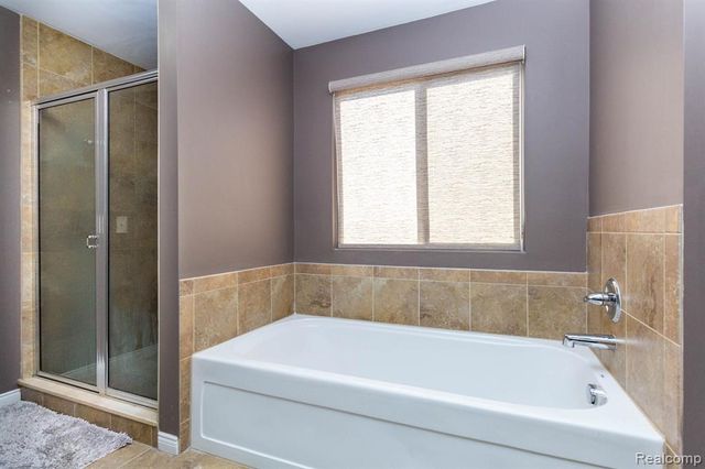 2110 Mayflower, Troy, MI 48085
