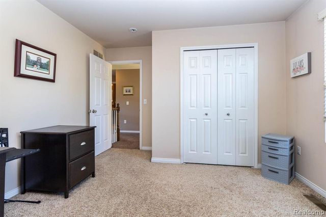2110 Mayflower, Troy, MI 48085