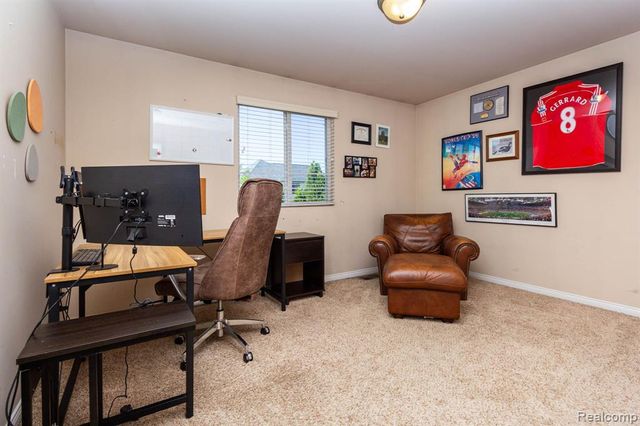 2110 Mayflower, Troy, MI 48085