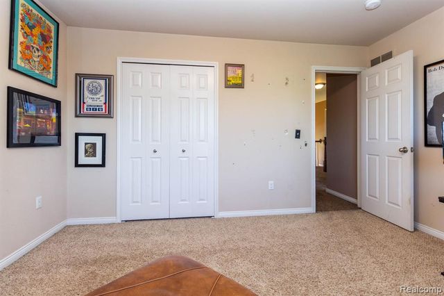 2110 Mayflower, Troy, MI 48085