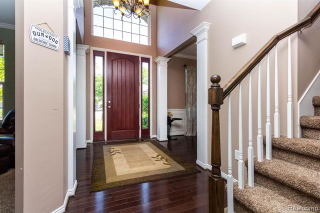 2110 Mayflower, Troy, MI 48085