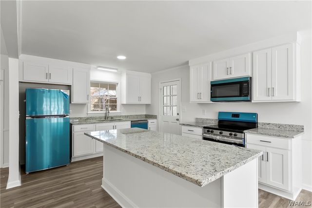 1004 Greystone, Northport, AL 35473