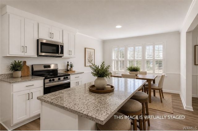 1004 Greystone, Northport, AL 35473