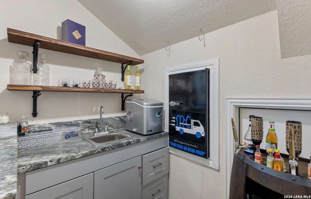 12106 White River, San Antonio, TX 78254