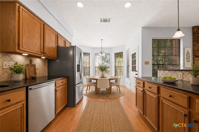 1203 Bobwhite Court, Round Rock, TX 78681