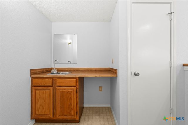 1203 Bobwhite Court, Round Rock, TX 78681
