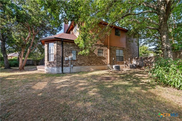 1203 Bobwhite Court, Round Rock, TX 78681