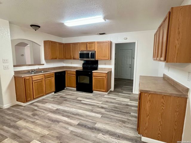 7115 Sun Valley Dr, San Antonio, TX 78227